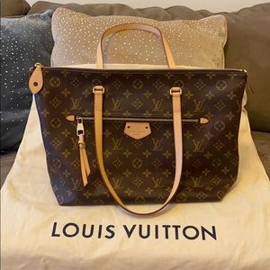LOUIS VUITTON- IENA MM